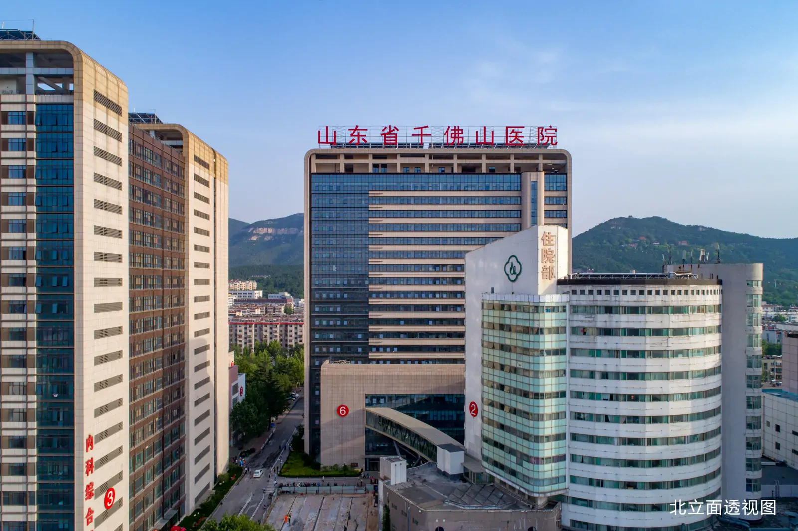 Tampak luar First Affiliated Hospital of Shandong First Medical University, Shandong Provincial Qianfoshan Hospital